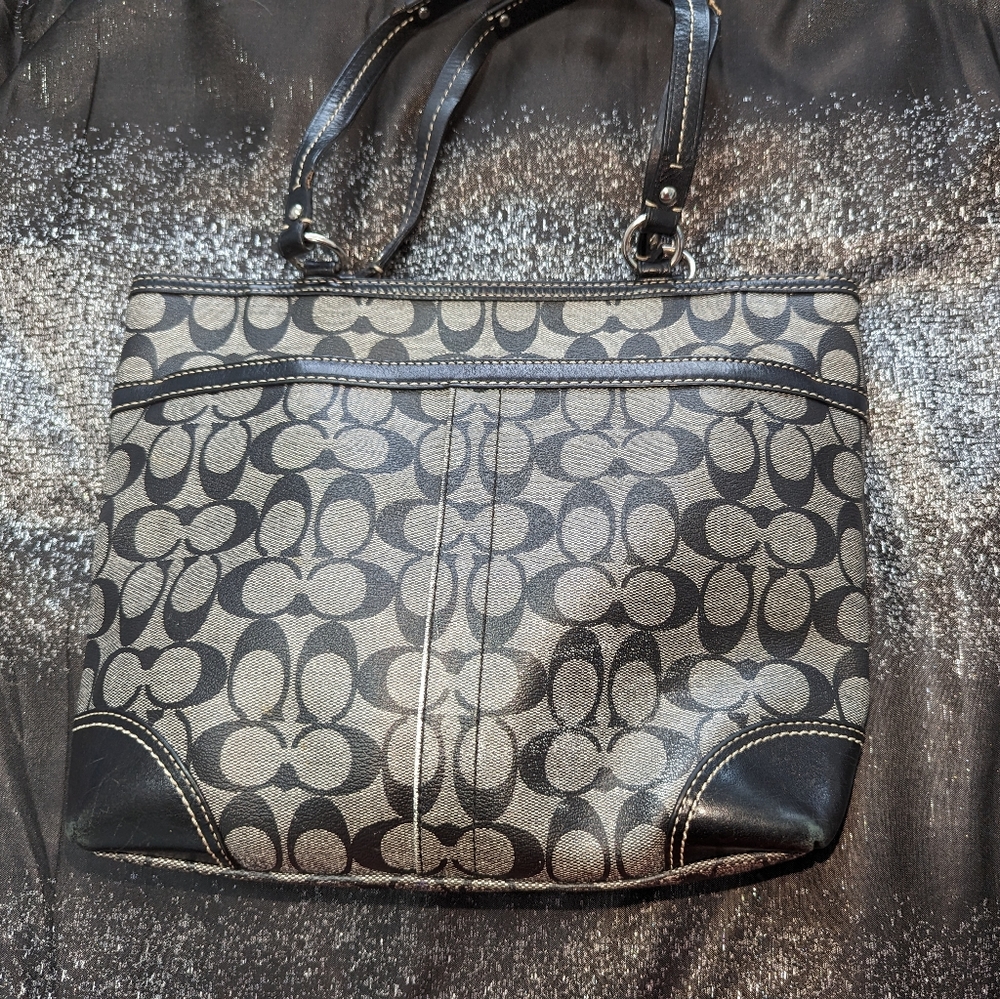 Coach Shoulder Purse - Picture 3 of 3